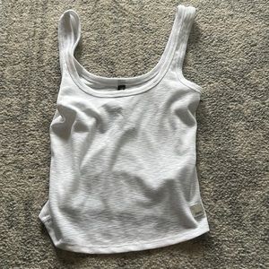 Vuori White tank New without tags size XS never worn